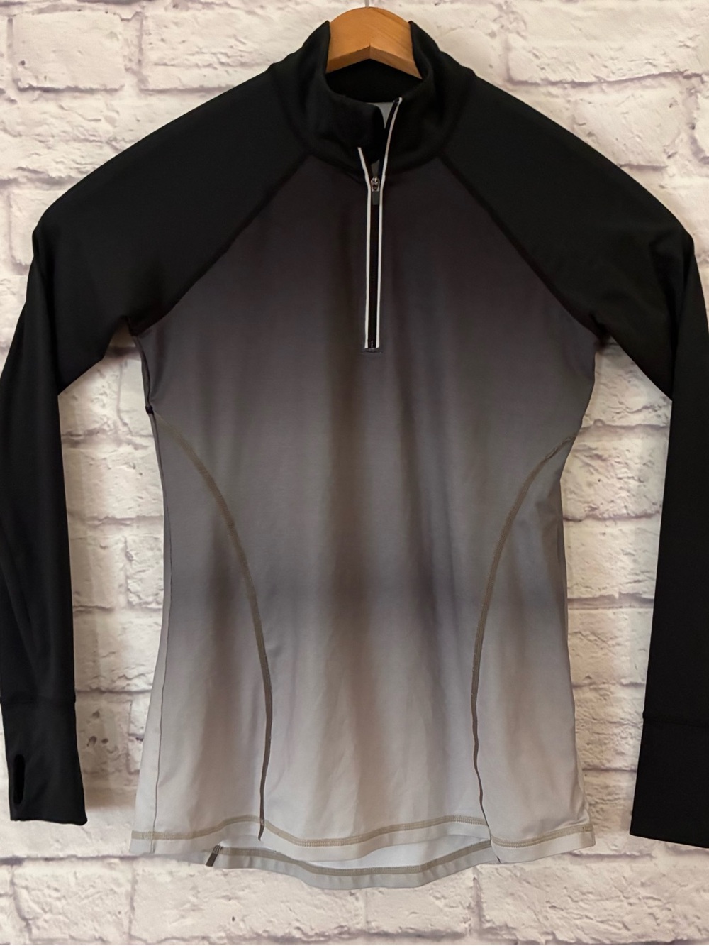 Ideology Women’s Ombre Black & Gray Long Sleeve Athletic Running Top - XS